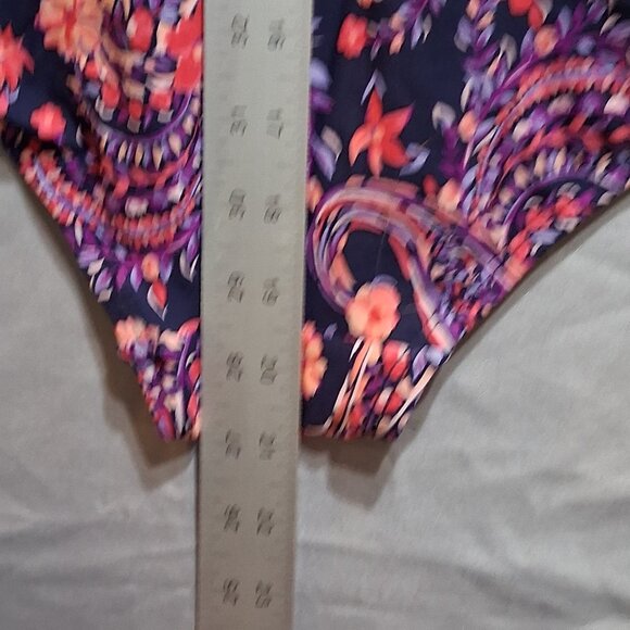 Lands' End Floral Women's One Piece Swimsuit - Picture 4 of 11